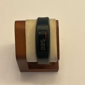 Garmin Vivofit 2 (new batteries, smartwatch)